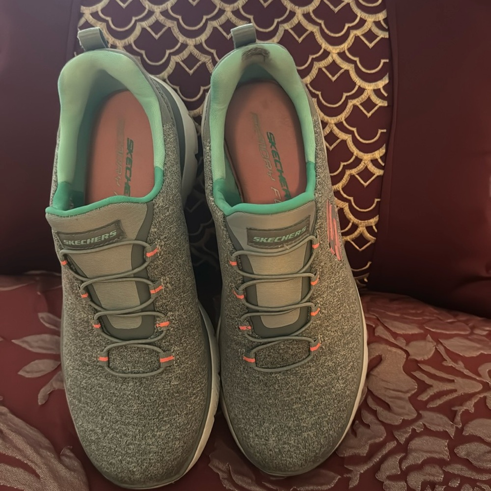 Sketchers Memory Foam Size 8M